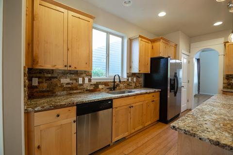 20709 Wandalea Dr, Bend, OR 97701 photo 5