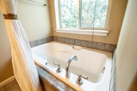 20709 Wandalea Dr, Bend, OR 97701 photo 21