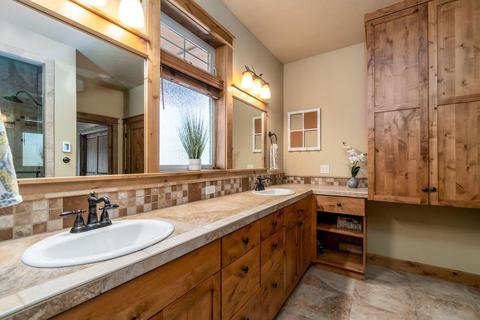 60686 River Bend Dr, Bend, OR 97702 photo 17