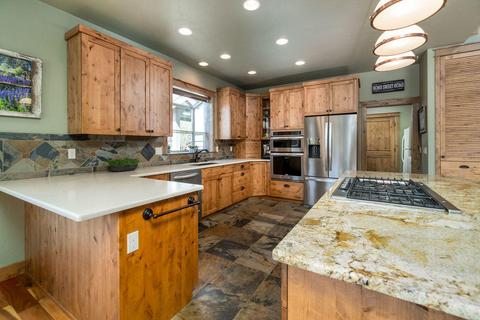 60686 River Bend Dr, Bend, OR 97702 photo 12