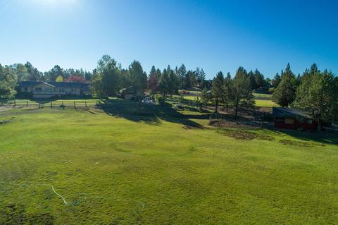 64823 Glacier View Dr, Bend, OR 97703 photo 3