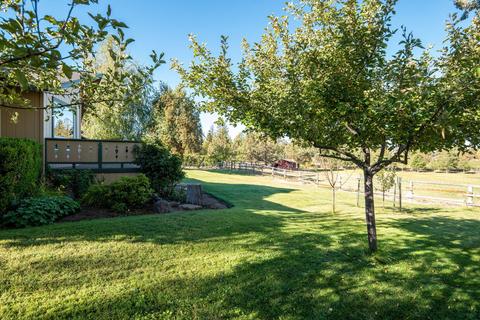 64823 Glacier View Dr, Bend, OR 97703 photo 35