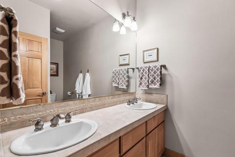 19541 Green Lakes Loop, Bend, OR 97702 photo 28