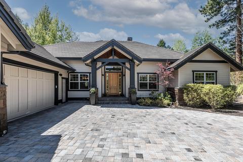19541 Green Lakes Loop, Bend, OR 97702 photo 2
