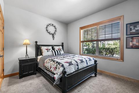 19541 Green Lakes Loop, Bend, OR 97702 photo 29