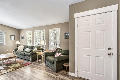 55080 Jack Pine Way, Bend, OR 97707 photo 4