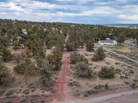 65210 85th Pl, Bend, OR 97703 photo 3