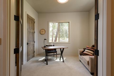20323 SE Jack Benny Loop, Bend, OR 97702 photo 14