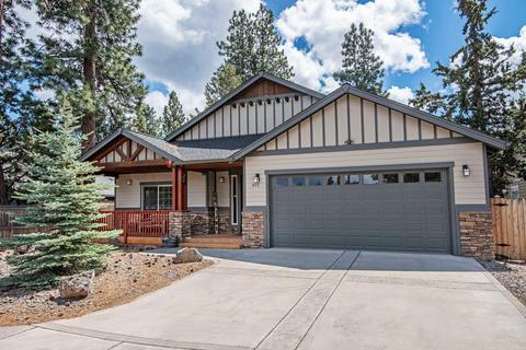 871 E Cascade Ave, Sisters, OR 97759 photo 1