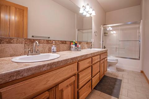 871 E Cascade Ave, Sisters, OR 97759 photo 14