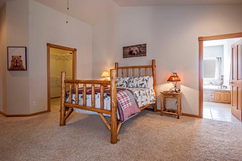 871 E Cascade Ave, Sisters, OR 97759 photo 10