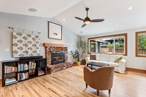 821 NW 17th St, Bend, OR 97703 photo 6