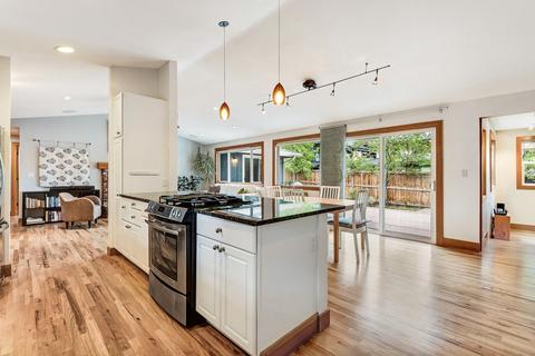 821 NW 17th St, Bend, OR 97703 photo 14