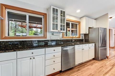 821 NW 17th St, Bend, OR 97703 photo 15