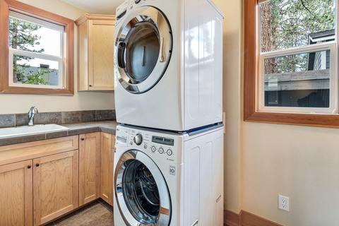 821 NW 17th St, Bend, OR 97703 photo 30