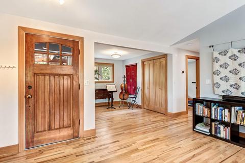 821 NW 17th St, Bend, OR 97703 photo 4