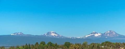 21075 Quail Ln, Bend, OR 97703 photo 2