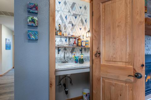 63262 NW Cherokee Ln, Bend, OR 97703 photo 8