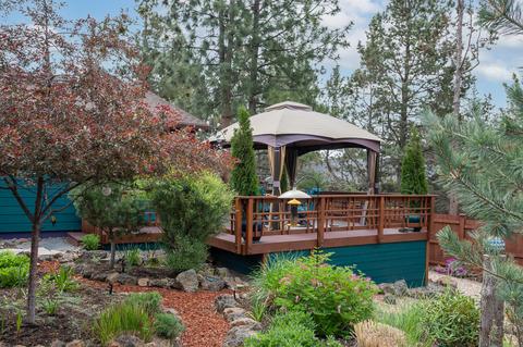 63262 NW Cherokee Ln, Bend, OR 97703 photo 3