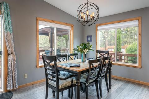 63262 NW Cherokee Ln, Bend, OR 97703 photo 9