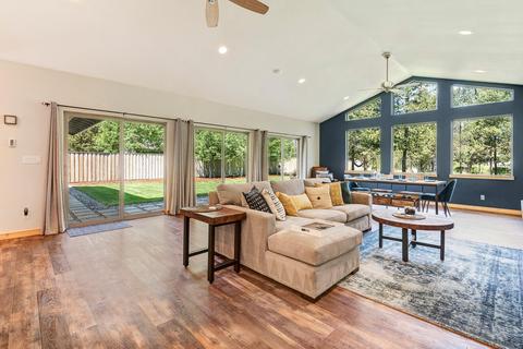 17256 Tholstrup Dr, Bend, OR 97707 photo 8