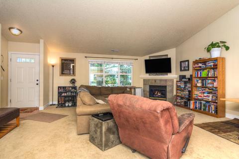 20625 Cherry Tree Ln, Bend, OR 97702 photo 4