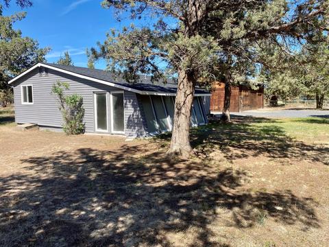 22860 Mcgrath Rd, Bend, OR 97701 photo 2