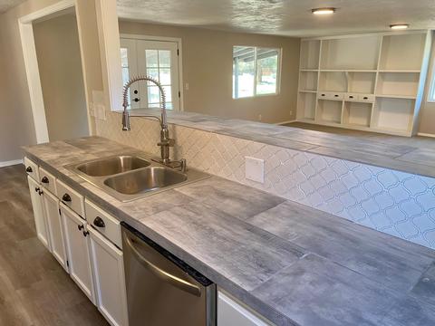 22860 Mcgrath Rd, Bend, OR 97701 photo 4