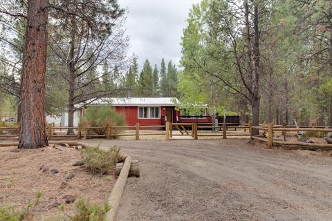 153249 Hackamore Ln, La Pine, OR 97739 photo 2