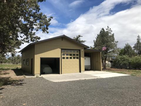 22980 Mcgrath Rd, Bend, OR 97701 photo 1