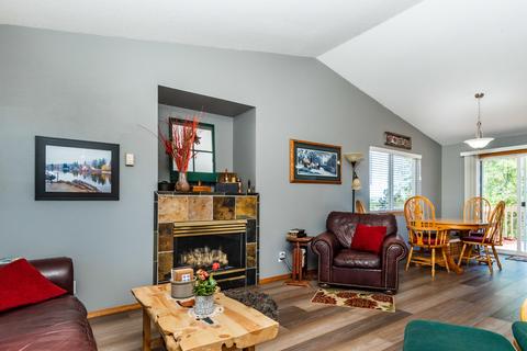 1012 NE Locksley Dr, Bend, OR 97701 photo 8
