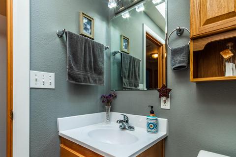 1012 NE Locksley Dr, Bend, OR 97701 photo 18