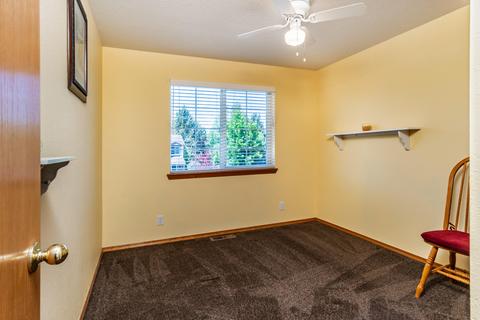 1012 NE Locksley Dr, Bend, OR 97701 photo 16