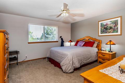 1012 NE Locksley Dr, Bend, OR 97701 photo 11