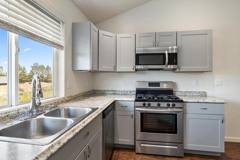17552 Plainview Ct, Bend, OR 97703 photo 39