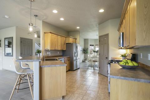 17552 Plainview Ct, Bend, OR 97703 photo 11