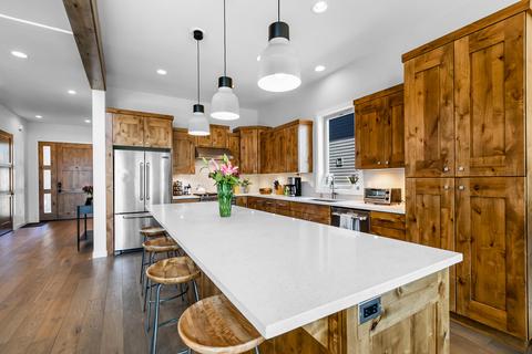 60418 Kangaroo Loop, Bend, OR 97702 photo 8