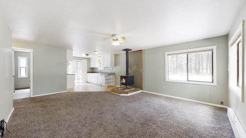 15885 Lava Dr, La Pine, OR 97739 photo 3