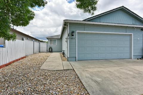 451 Crystal Dr, Eagle Point, OR 97524 photo 1