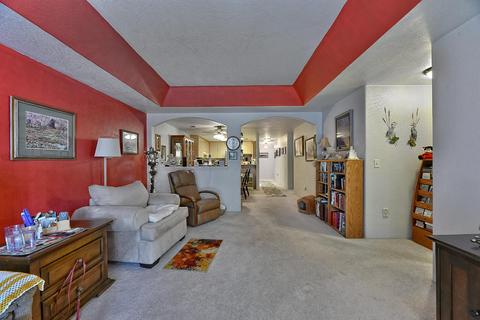 451 Crystal Dr, Eagle Point, OR 97524 photo 3