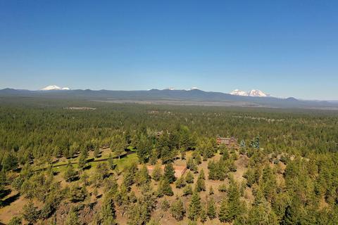 63225 Lookout Dr, Bend, OR 97703