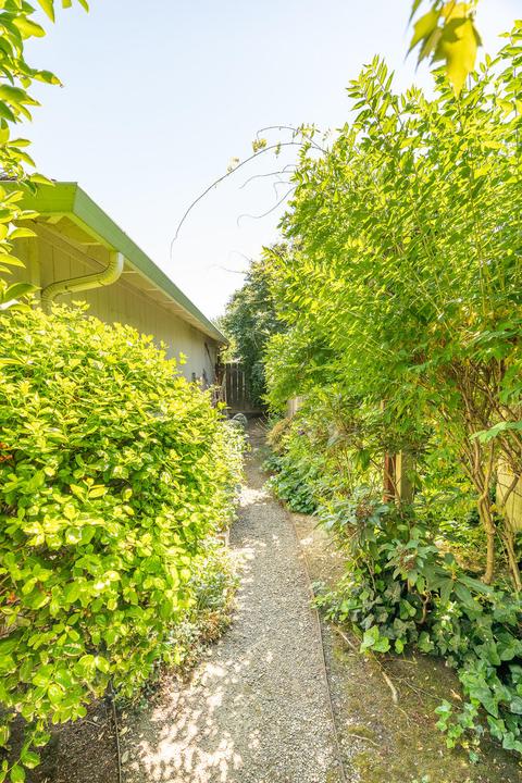 644 Benjamin Way, Phoenix, OR 97535 photo 13