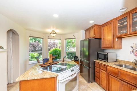 644 Benjamin Way, Phoenix, OR 97535 photo 24