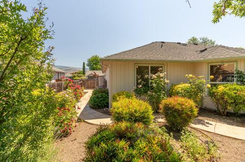 644 Benjamin Way, Phoenix, OR 97535 photo 10