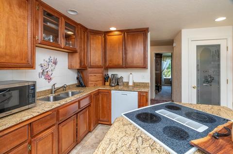 644 Benjamin Way, Phoenix, OR 97535 photo 26