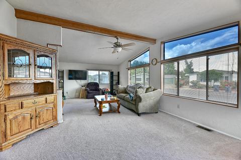 555 Freeman Rd UNIT 64, Central Point, OR 97502 photo 3