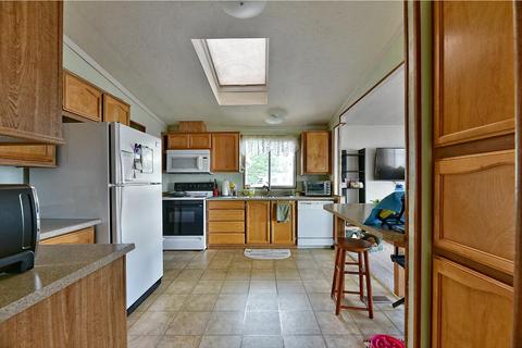 555 Freeman Rd UNIT 64, Central Point, OR 97502 photo 5