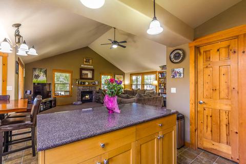 20285 Morgan Loop, Bend, OR 97703 photo 11