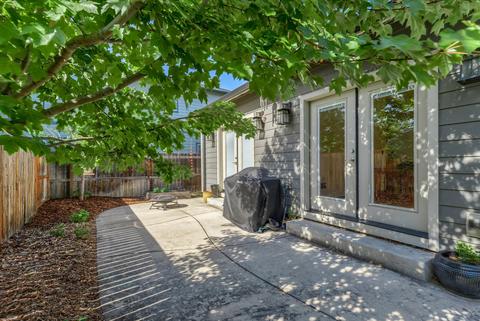 632 John Wayne Dr, Central Point, OR 97502 photo 5