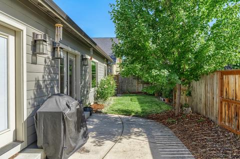 632 John Wayne Dr, Central Point, OR 97502 photo 7